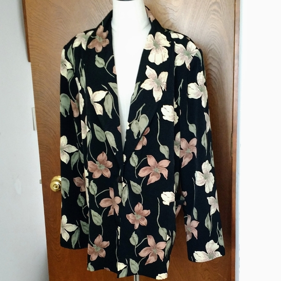 Fashion Bug Jackets & Blazers - Fashion Bug® Vintage Floral Print Blazer